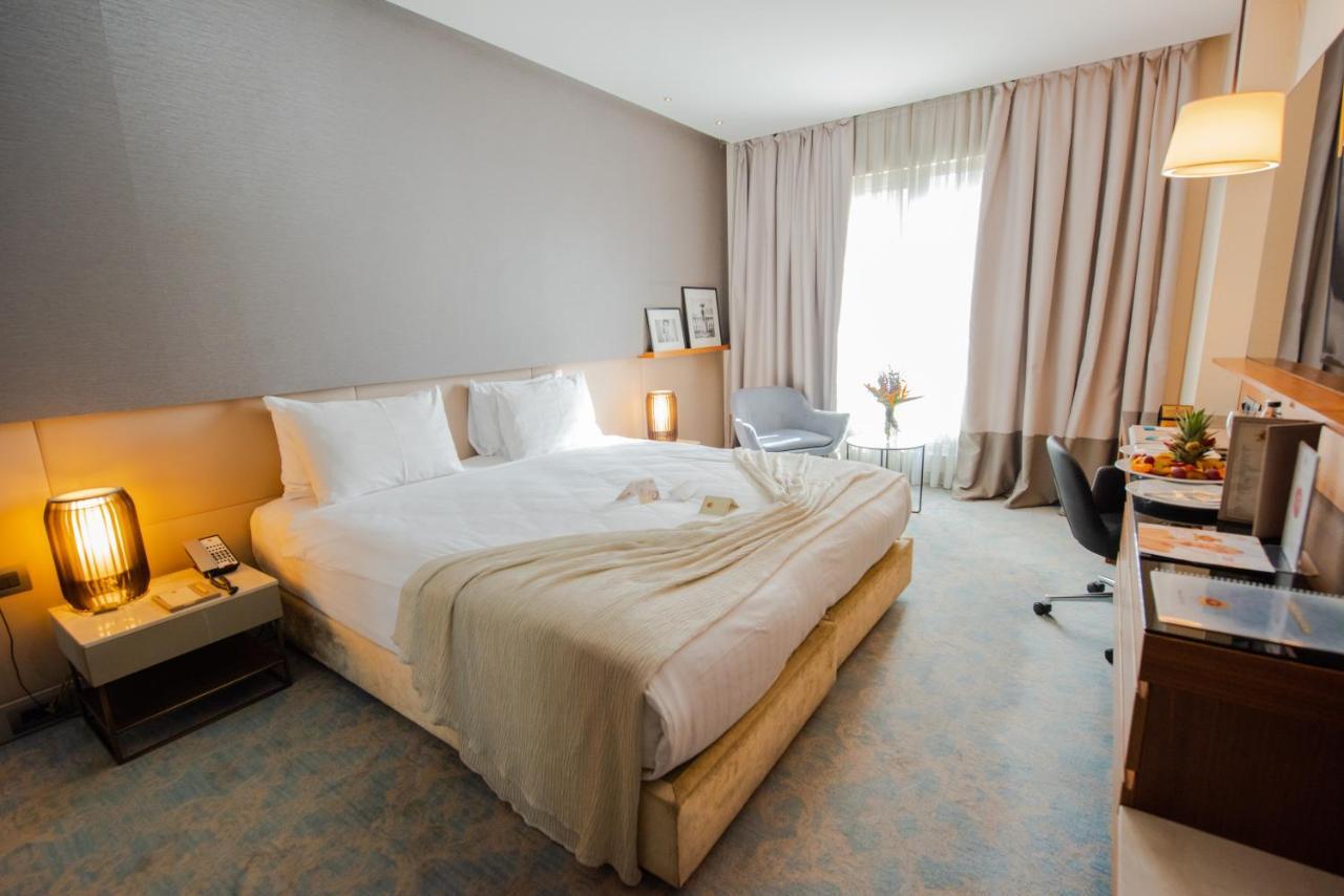 Отель Dosso Dossi & Downtown 5*