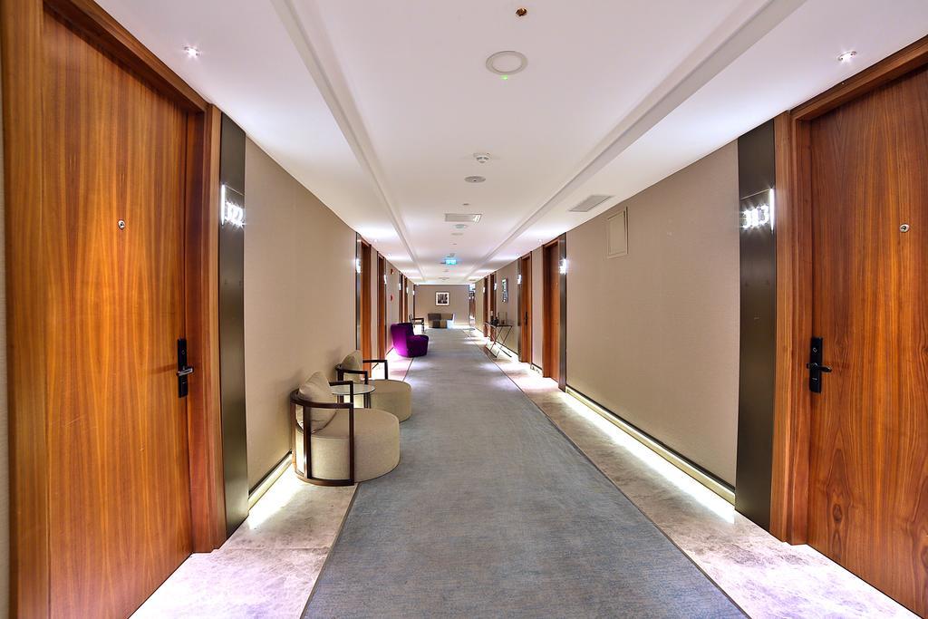 Отель Dosso Dossi & Downtown 5*