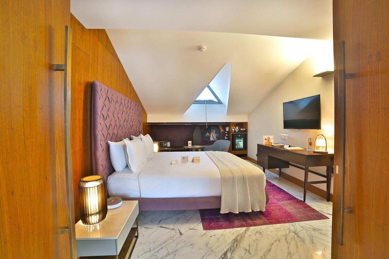 Dosso Dossi & Downtown İstanbul
